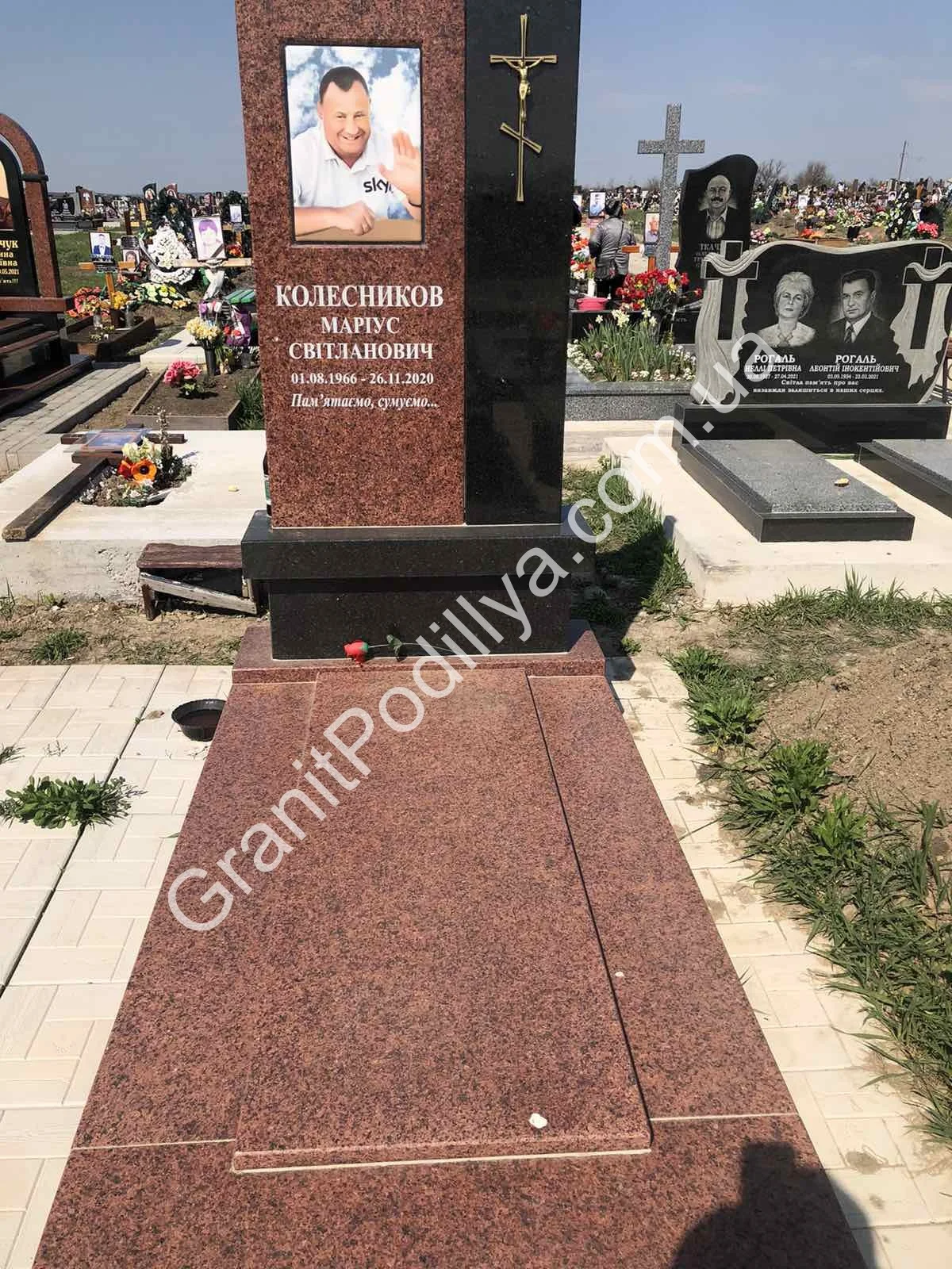 Подвійний пам'ятник з граніту - Кам'янець-Подільський | GranitPodillya